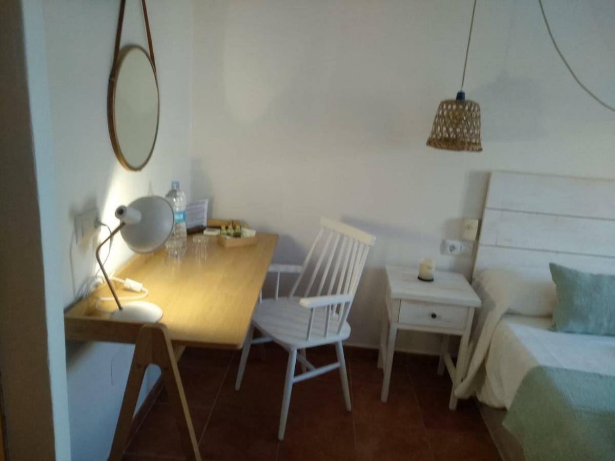 Hostal Sa Posada Set Cales Ситадела Екстериор снимка