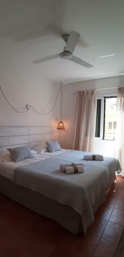 Hostal Sa Posada Set Cales Ситадела Екстериор снимка
