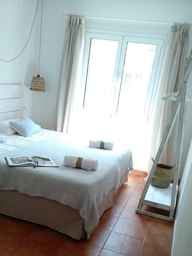 Hostal Sa Posada Set Cales Ситадела Екстериор снимка