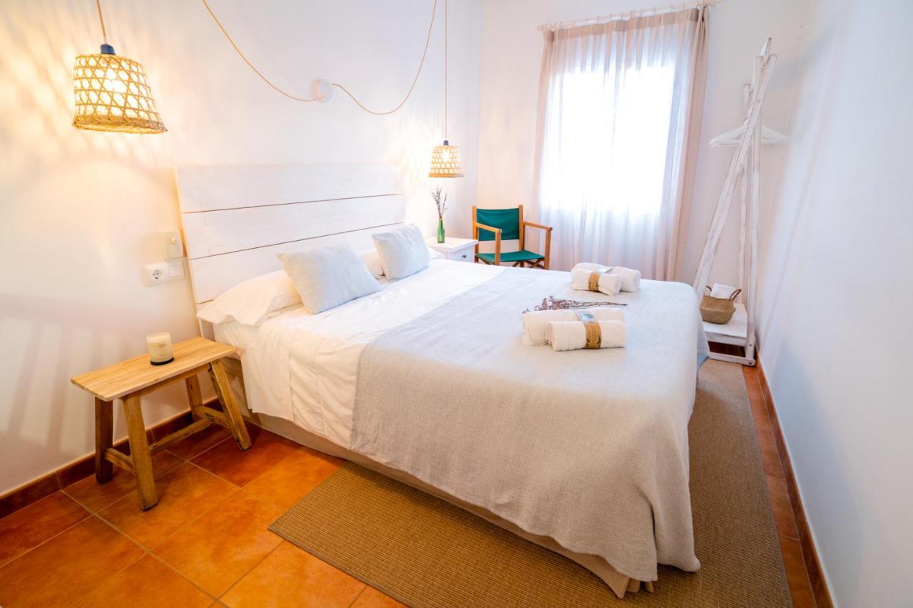 Hostal Sa Posada Set Cales Ситадела Екстериор снимка