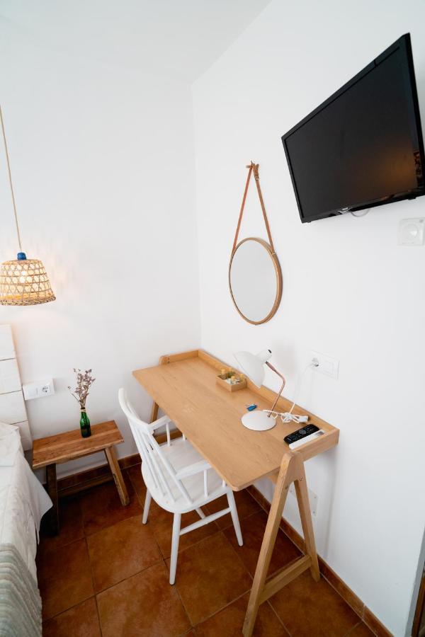 Hostal Sa Posada Set Cales Ситадела Екстериор снимка