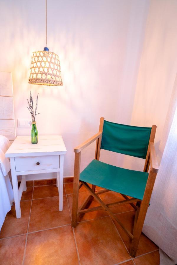 Hostal Sa Posada Set Cales Ситадела Екстериор снимка